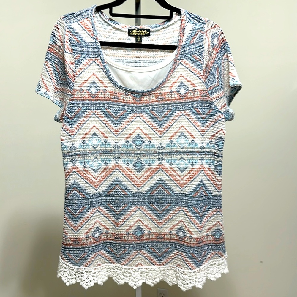 Absolutely Famous XL Multicolor Top.